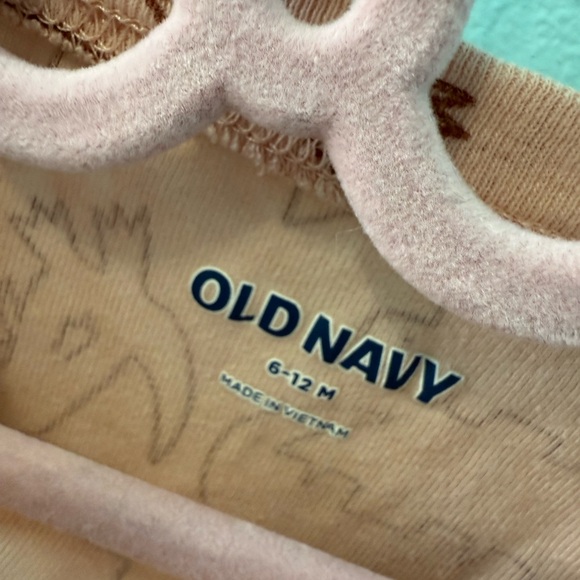 ▪️ 4/$25- Old‎ Navy Snug Fit Dinosaur 2 Piece PJ Shorts Set - Picture 3 of 3